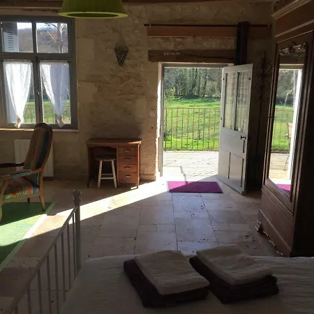 Hotel Le Moulin du Bourg à Epeigne-les-Bois Extérieur photo